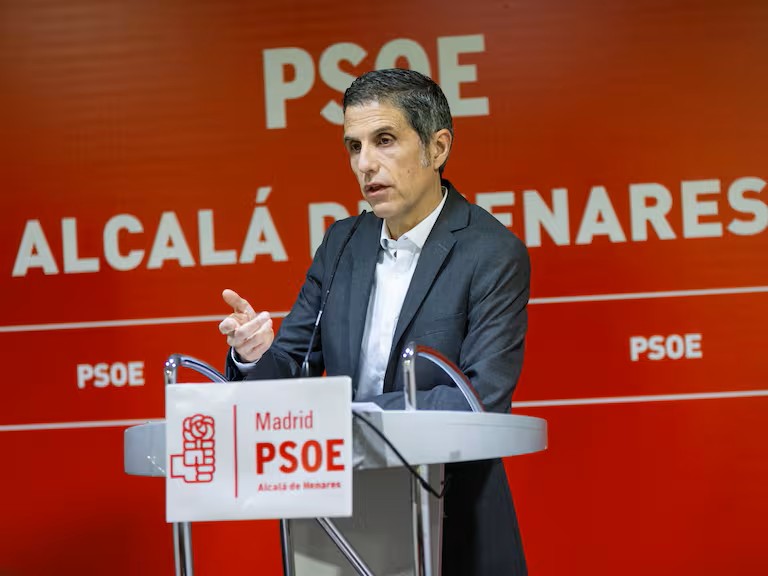 Rodríguez Palacios: “Alcalá no puede tener una alcaldesa señalada por utilizar información policial para salvar políticamente a Ayuso”.