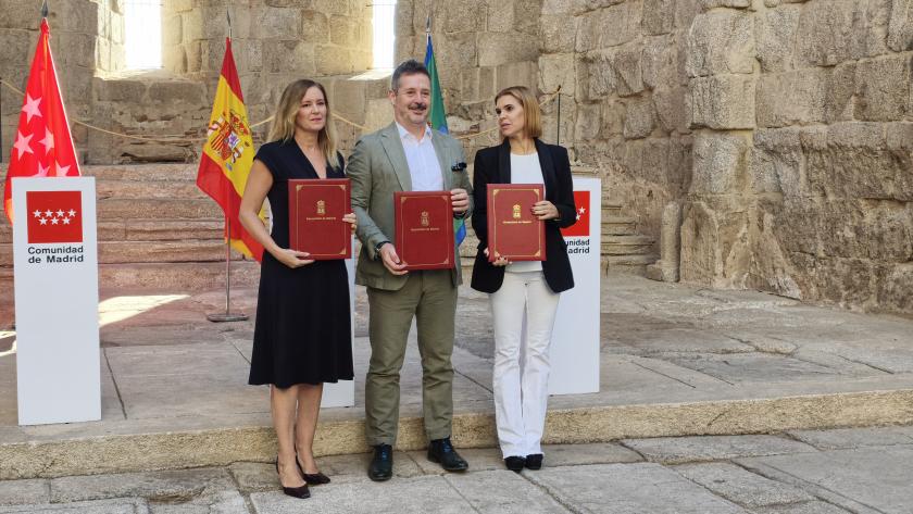Nuevas rutas turísticas gratuitas para mayores de 65 años por las Ciudades Patrimonio, Villas y la Sierra Oeste de Madrid