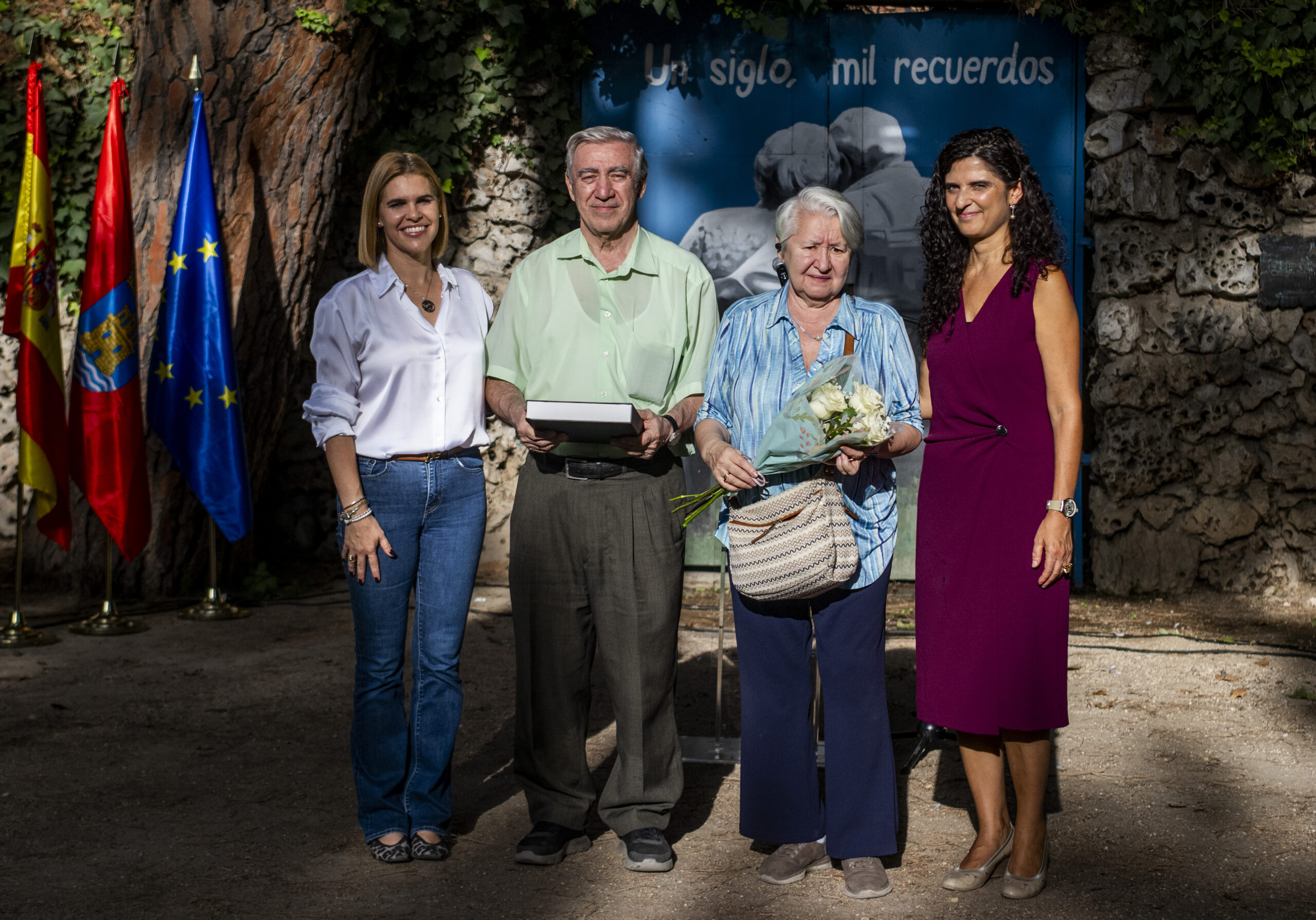 Alcalá rinde homenaje a sus vecinos centenarios en una emotiva cita enmarcada en la Semana del Mayor